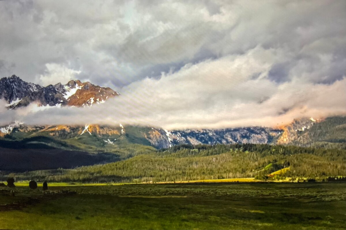 Spectacular Sawtooth Views!