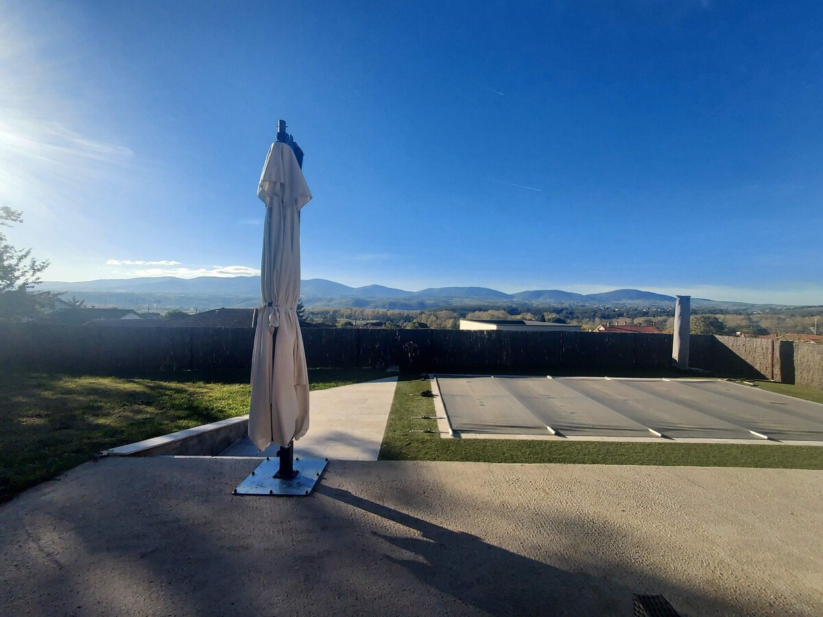 Magnifique villa au calme, idéale pour 2 familles.