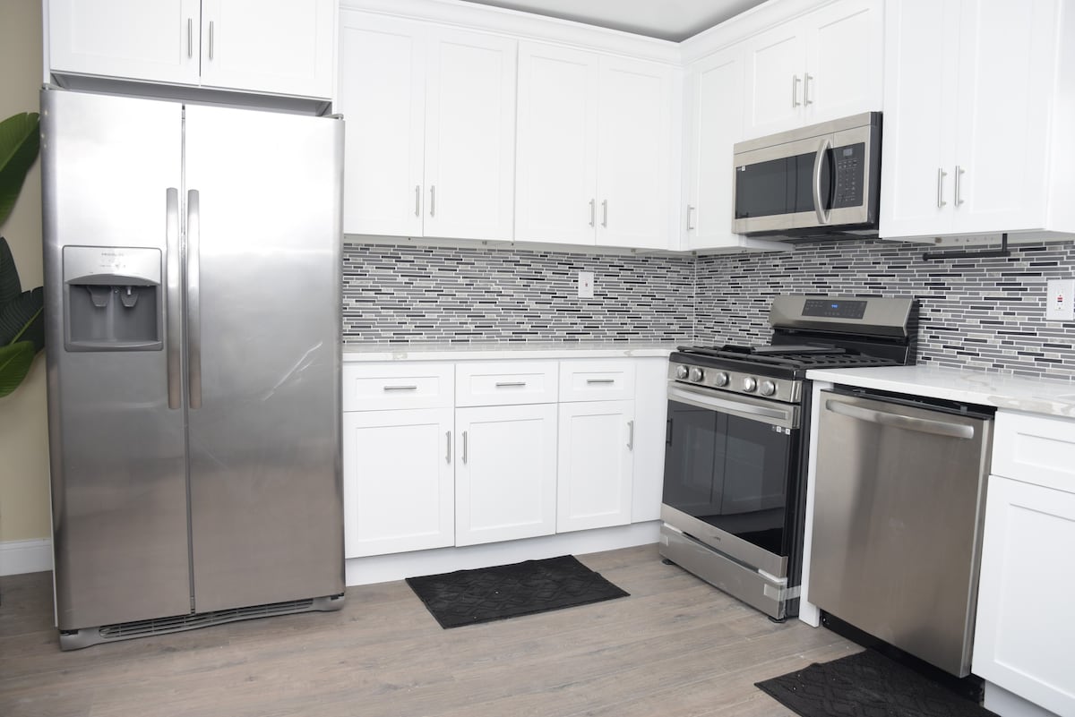 Luxe 2 BR Apt Near NYC/EWR