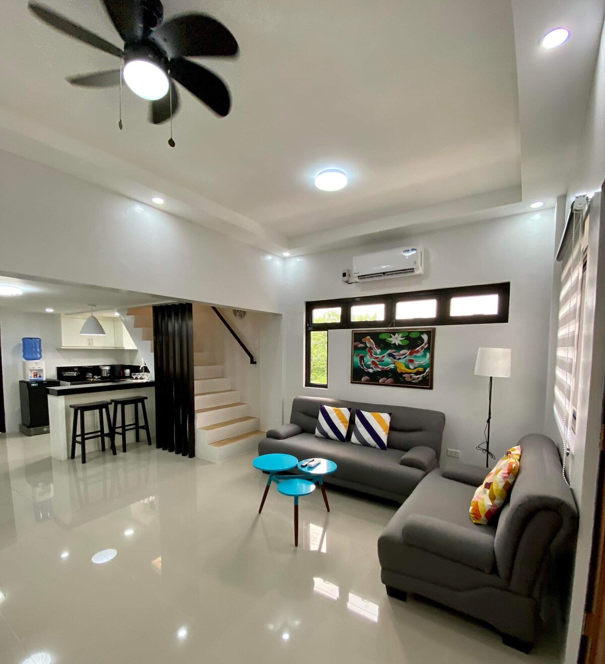 Stylish Duplex Apartment near UPLB