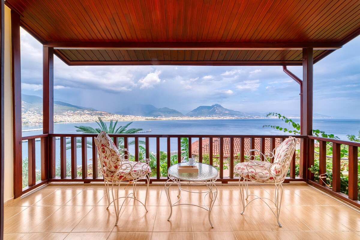 Two Seas Villa