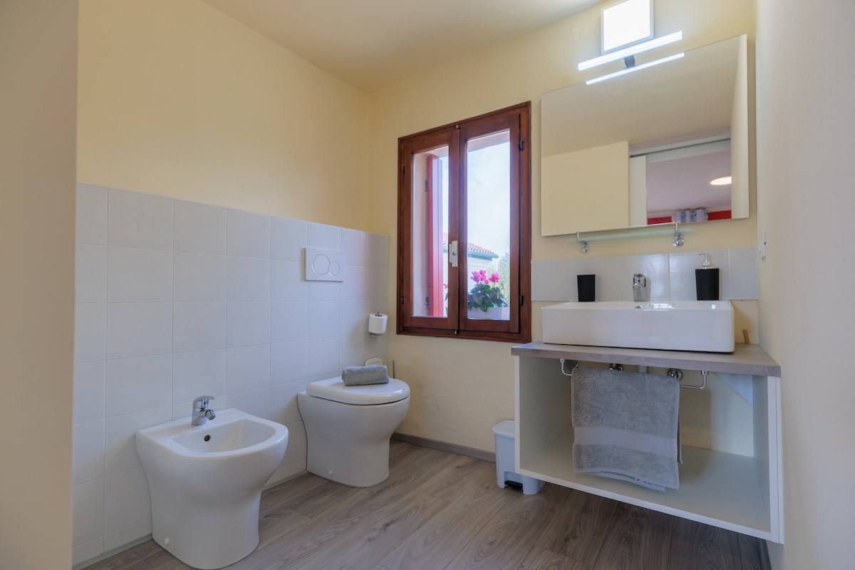 [5 min from the centre] Room with private bathroom