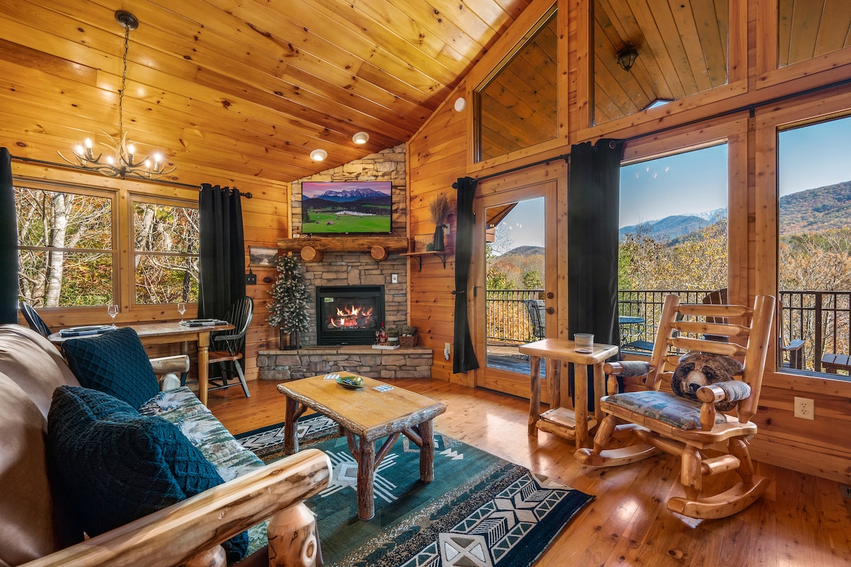 Cozy Cabin & Unbeatable Views- Sleeps 6