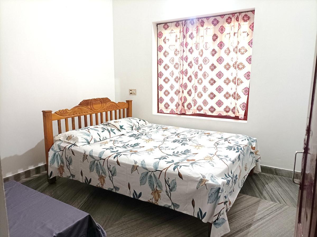 2 BHK Non-A/C Home Stay near Airport