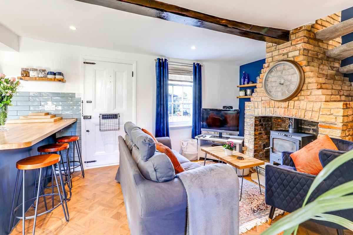 Clara Cottage - Charming, Cosy, Newly Renovated