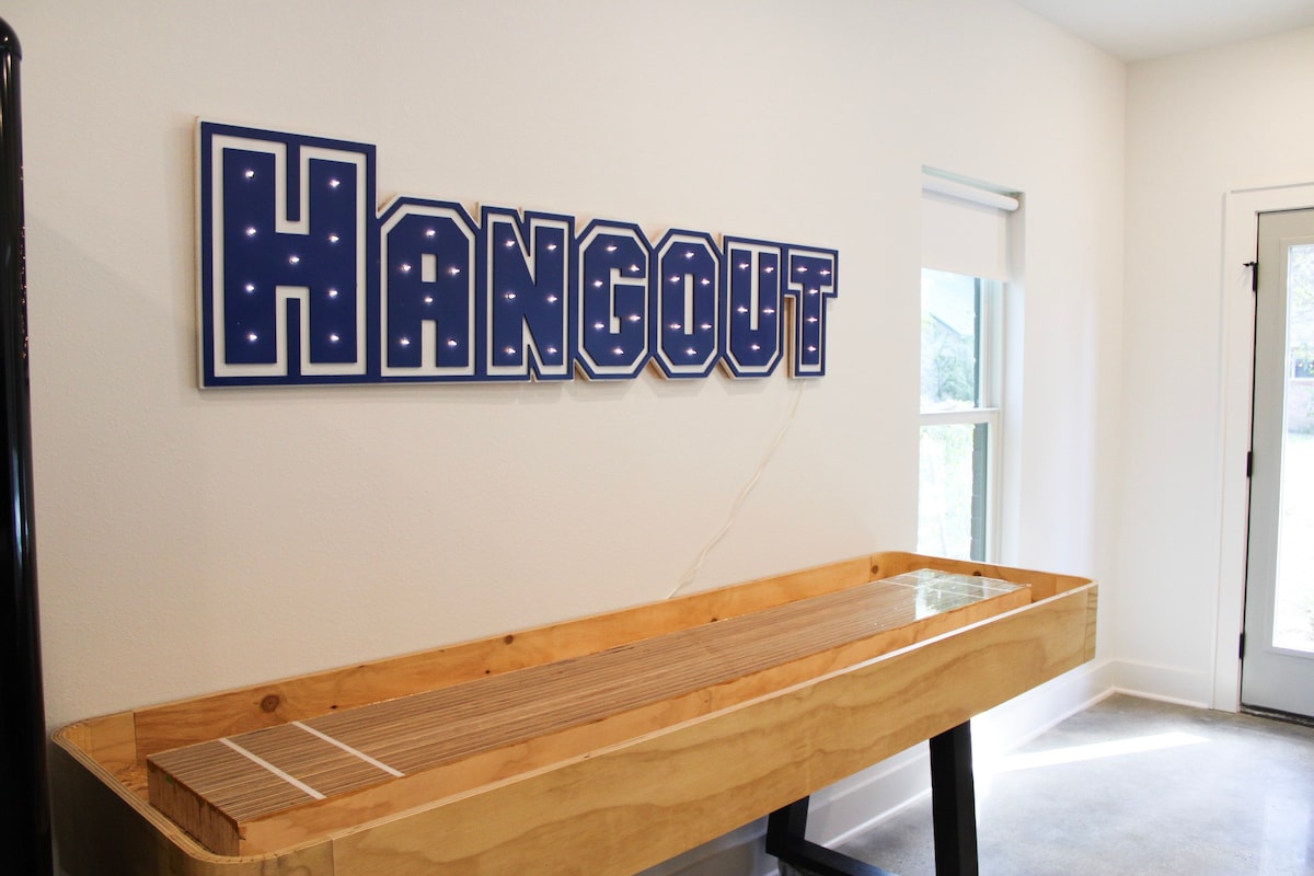 The Hangout