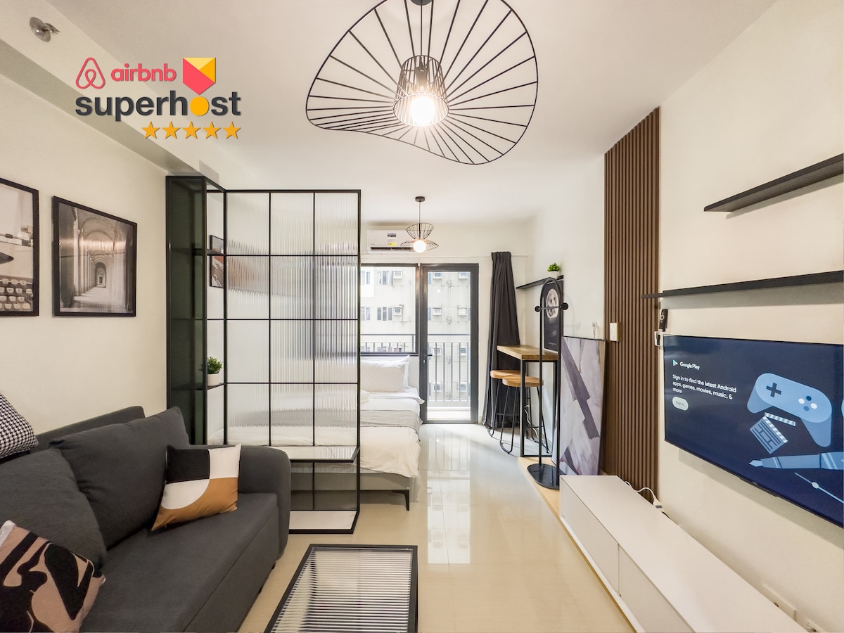 Ultra-Modern 1BR in Shore 2 Res Steps from MOA