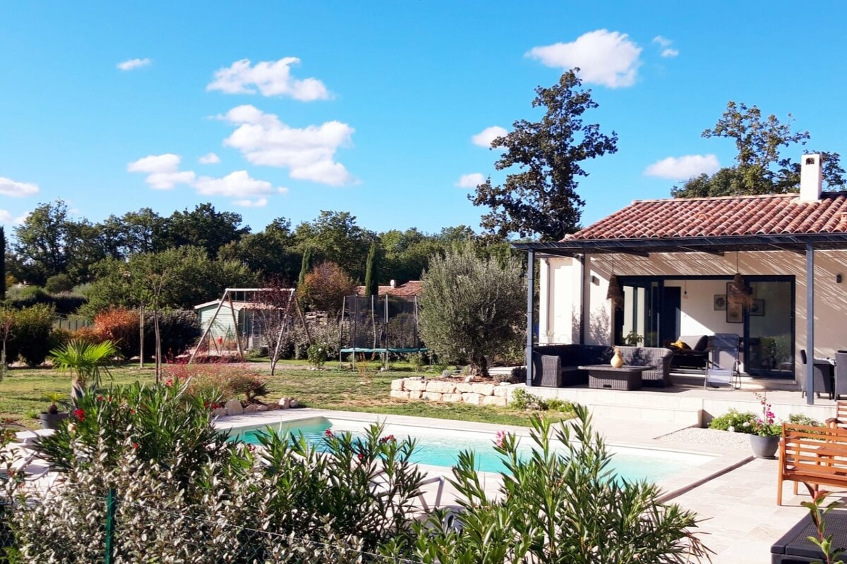 6个游泳池的度假别墅Gordes Luberon