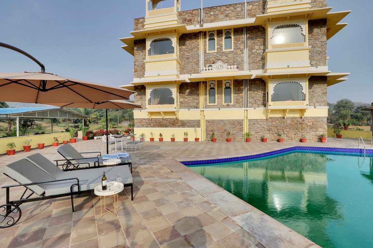 Heritage 6BHK Villa with Pvt Pool & Mountain View