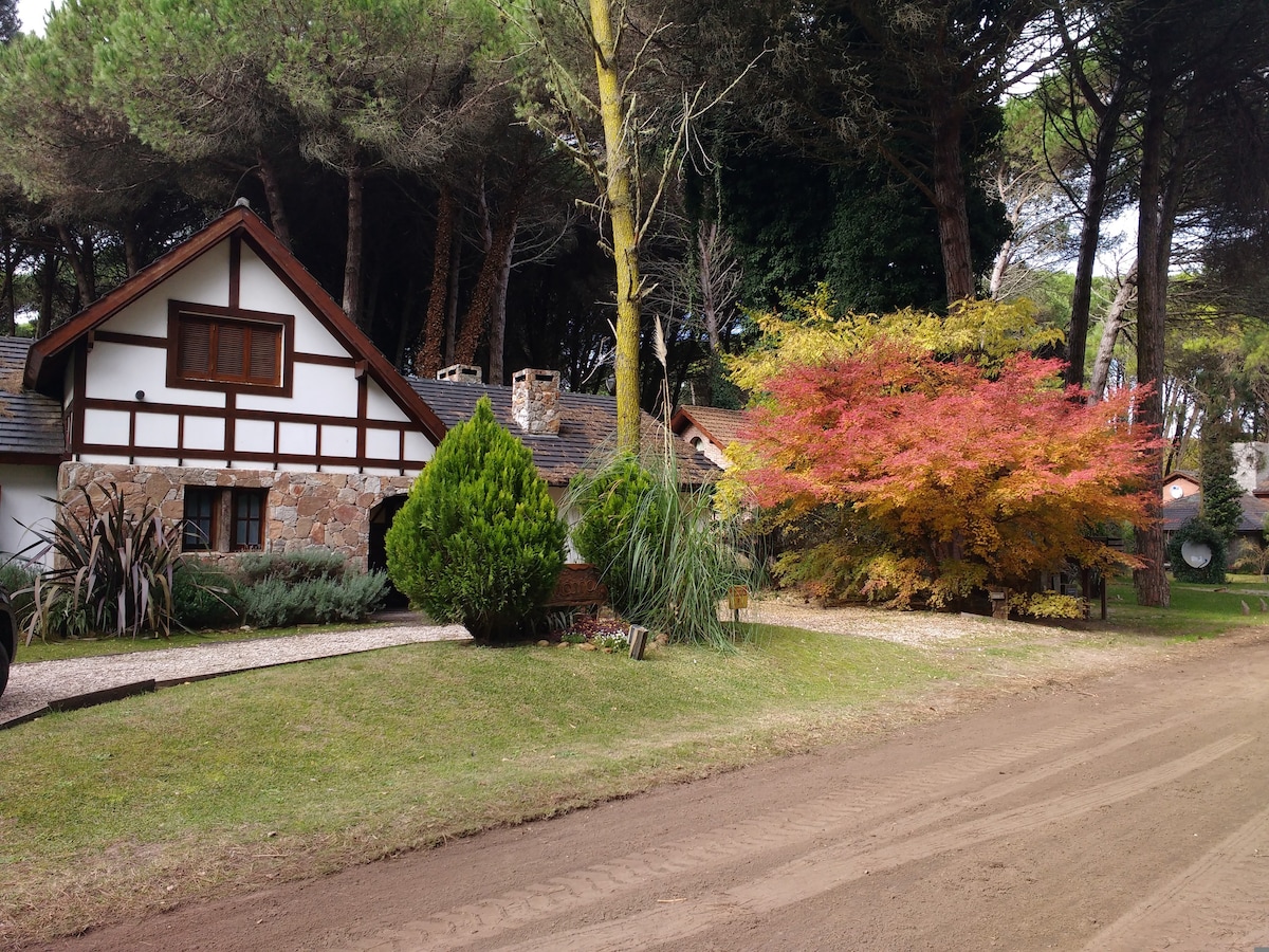 Casa con piscina calefaccionada