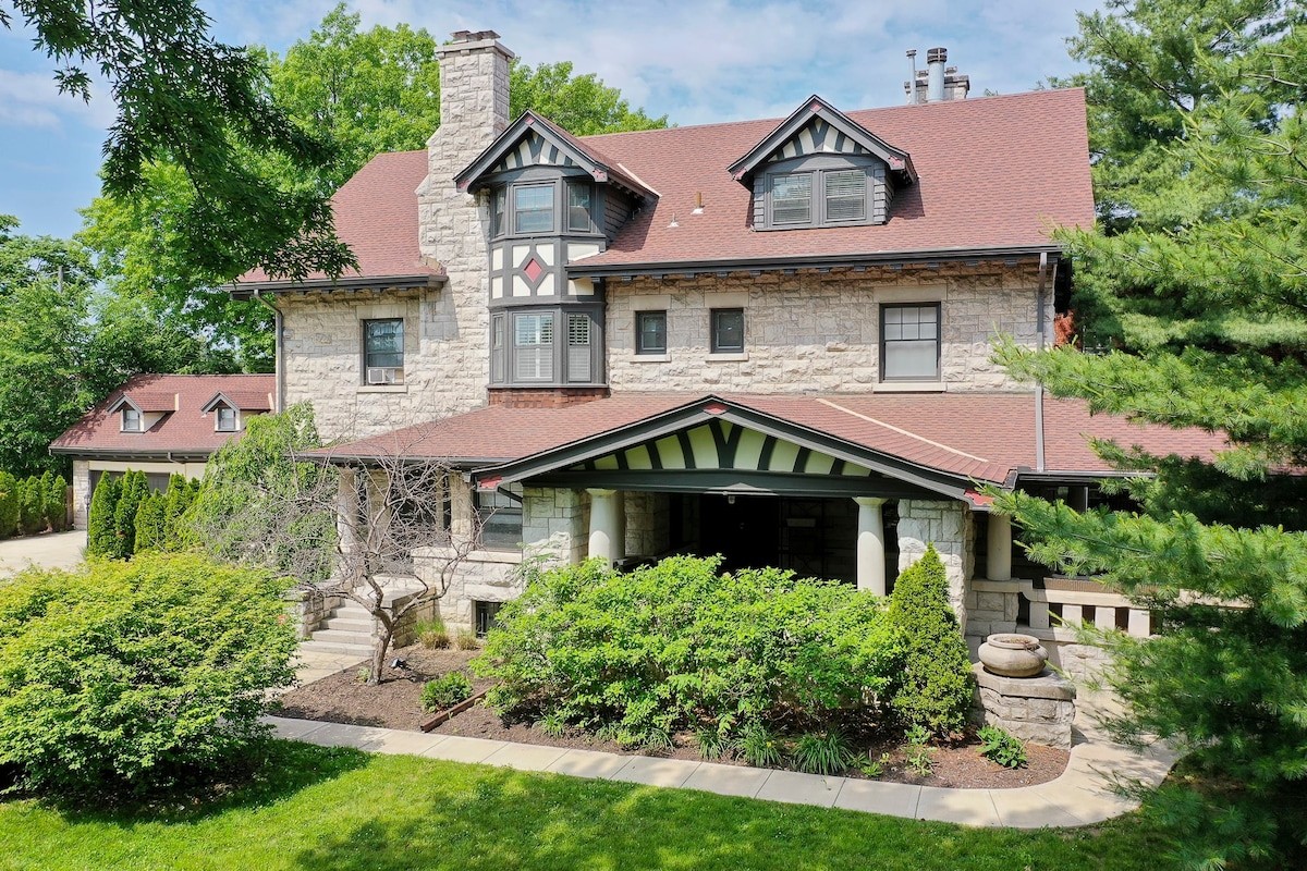 5BR Mansion in the heart of KC