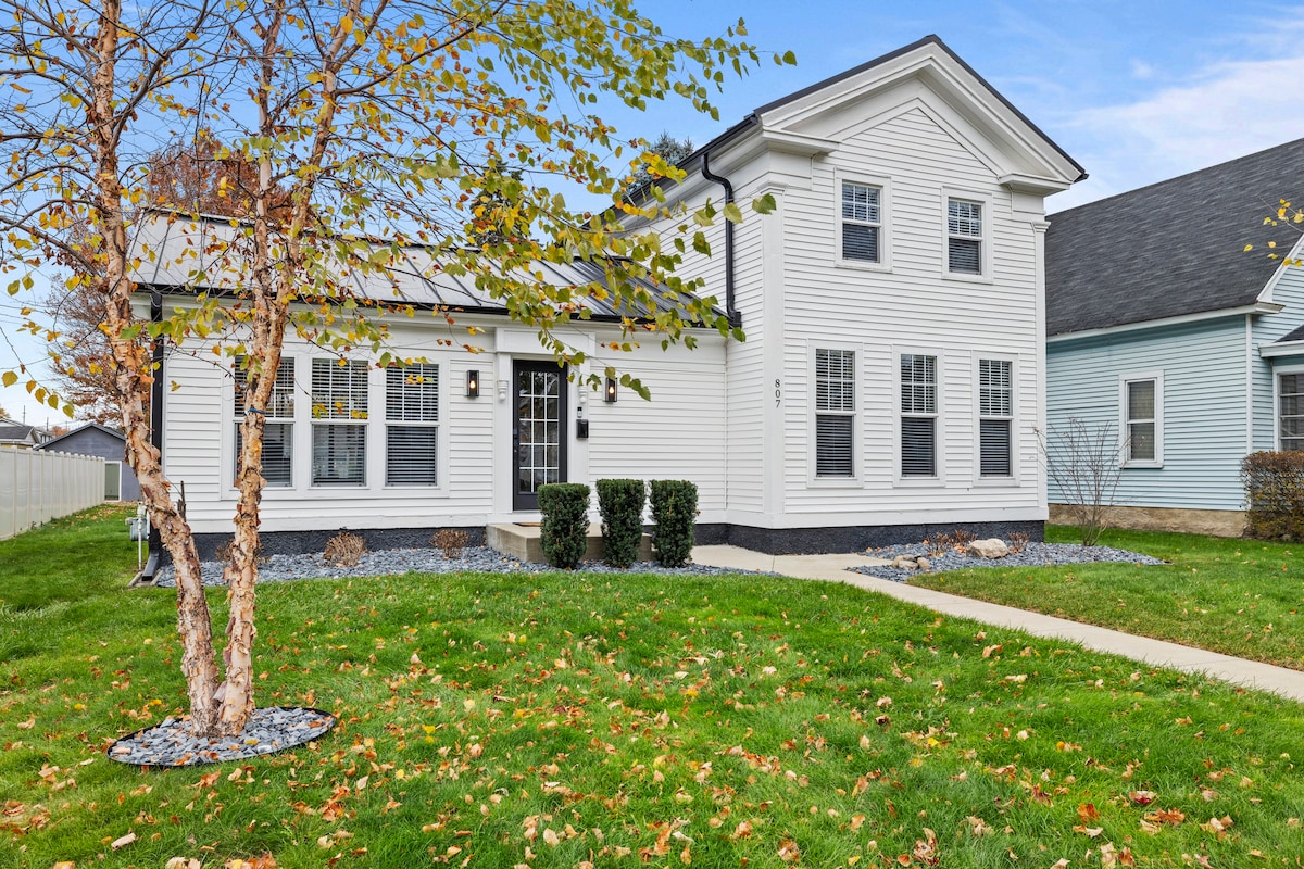 Modern Farmhouse Downtown Auburn