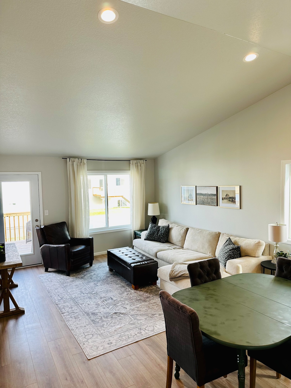 Rachel's Retreat-A spacious new home in West Fargo