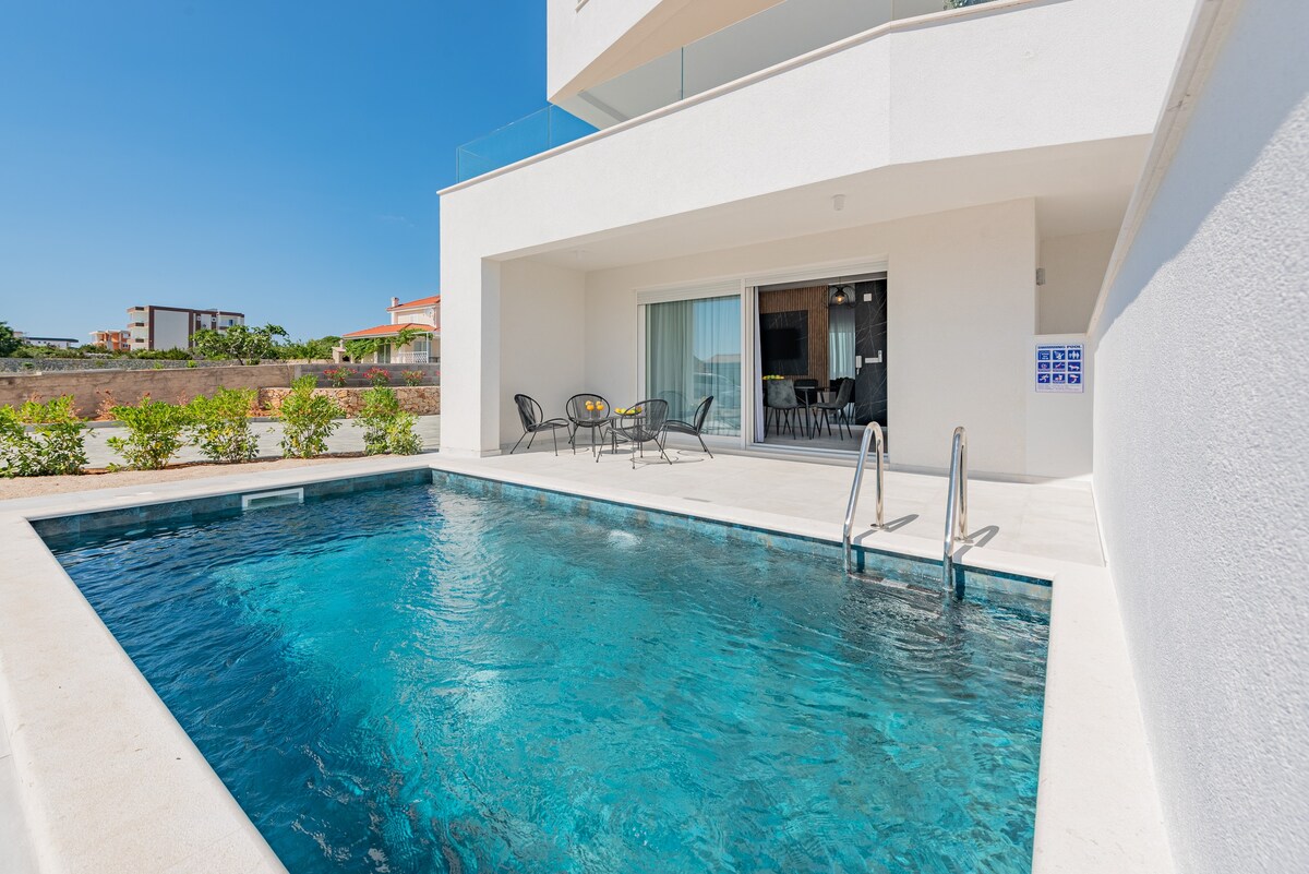 Apartments for 14 with private pool