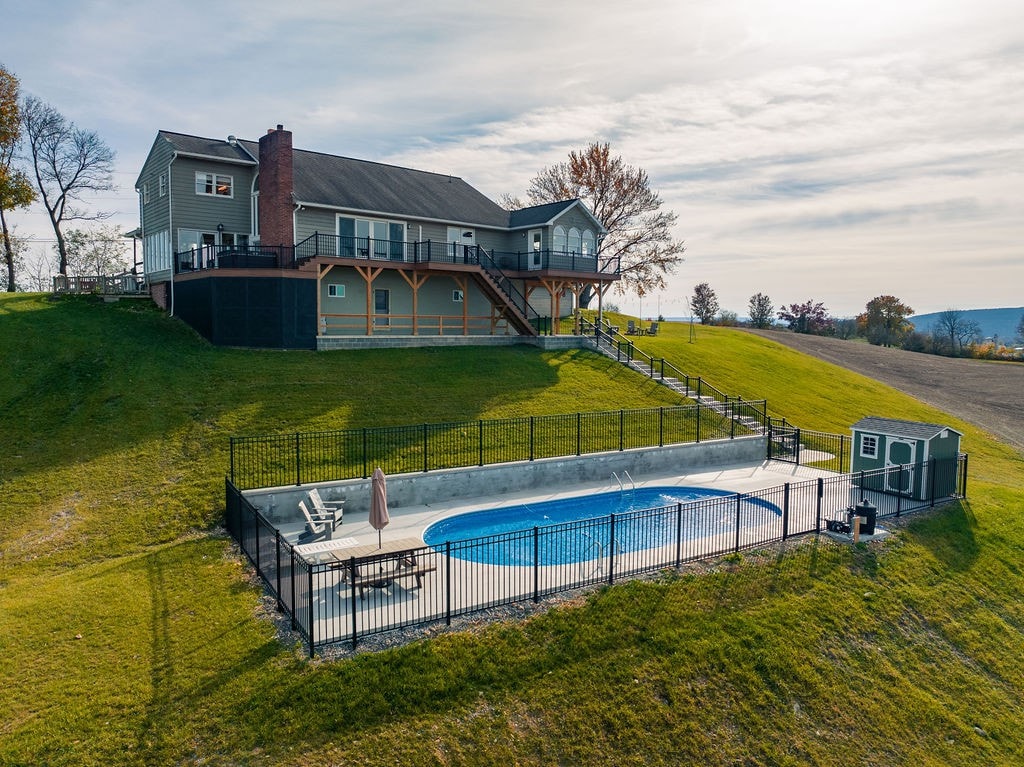 Pool, Hot Tub, Views | The View at Stoney Acres