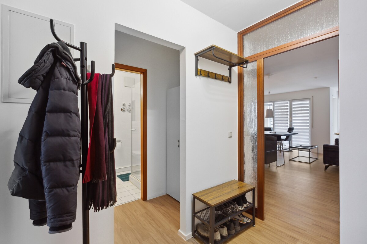 Zwei-Zimmer-Wohnung mit Balkon und großer Küche