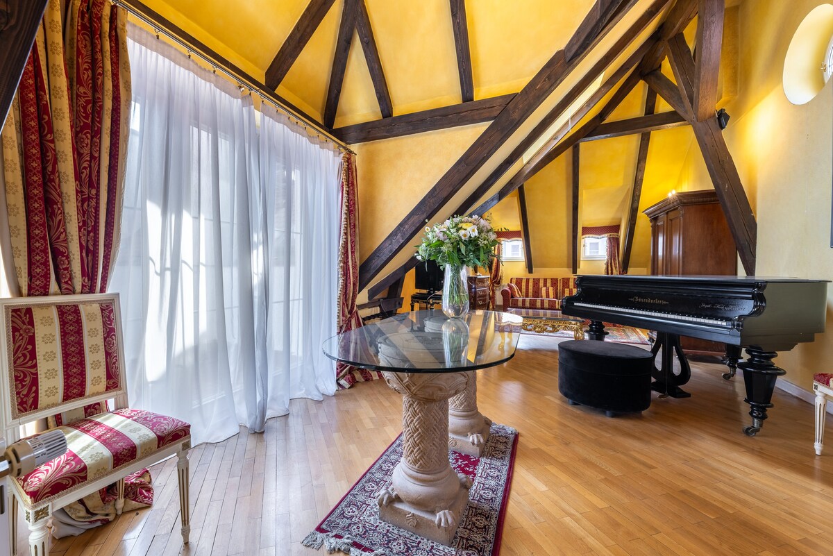 Royal Suite Hradcany with piano - Nosticova