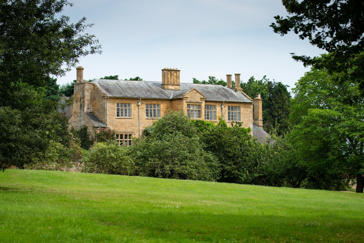 Cotswold Manor House