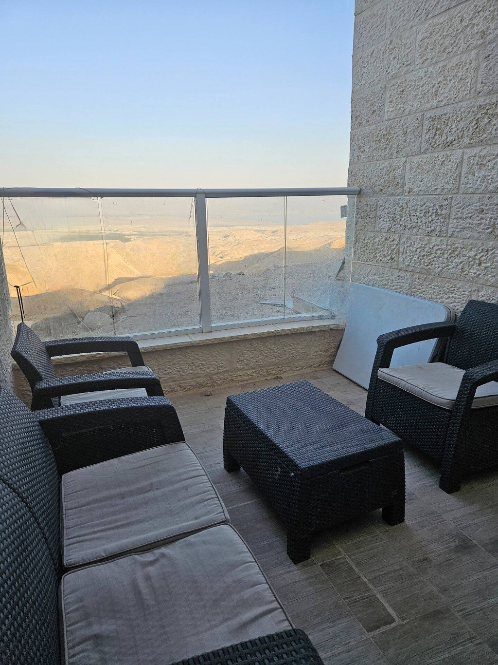 1 BR Apt w/ Tranquil Dead Sea View!