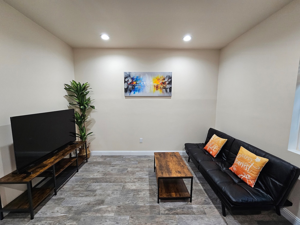 1-Bed, 1-Bath Oasis in Alhambra