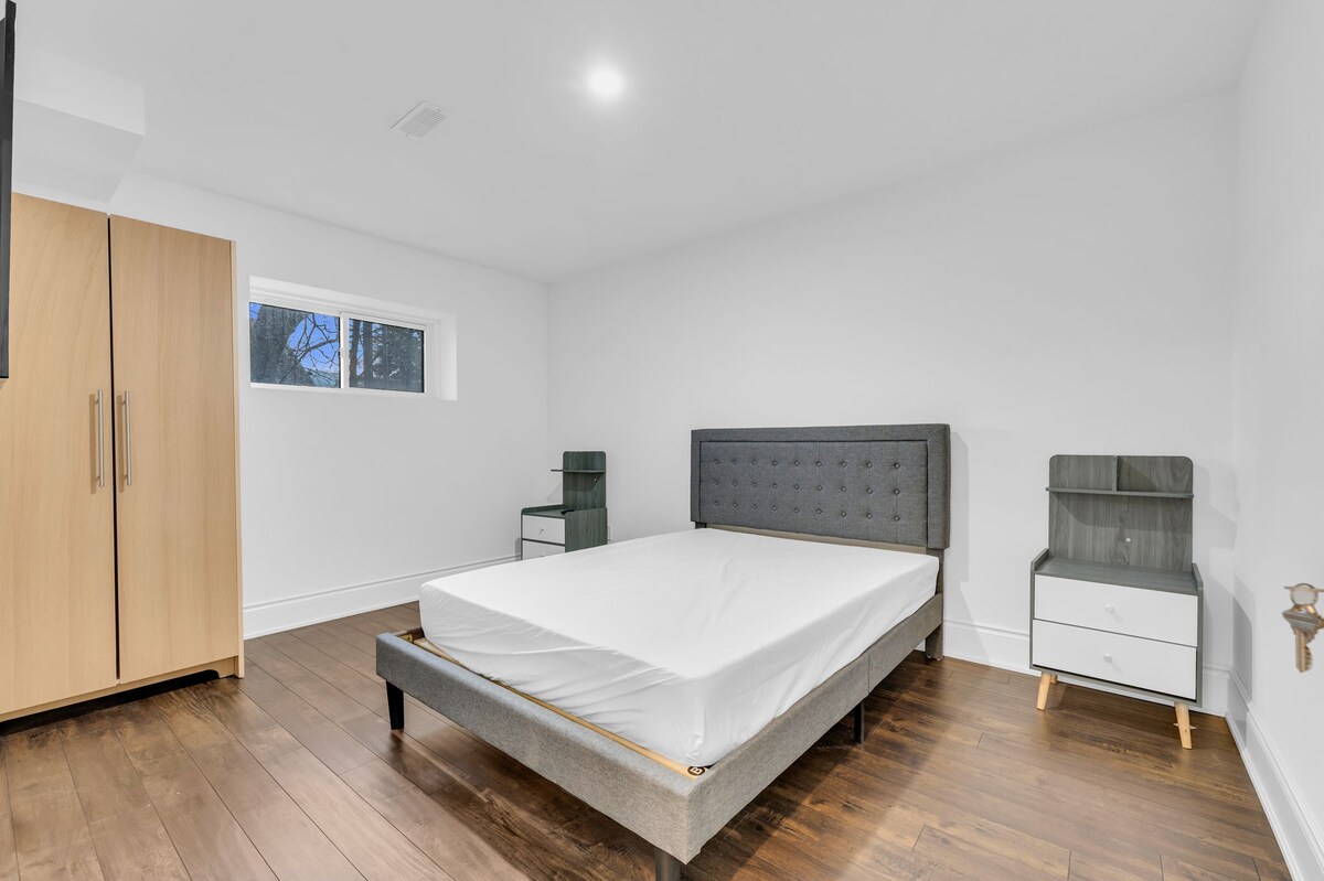Homey Retreat: Double Bed Room w/ Smart TV