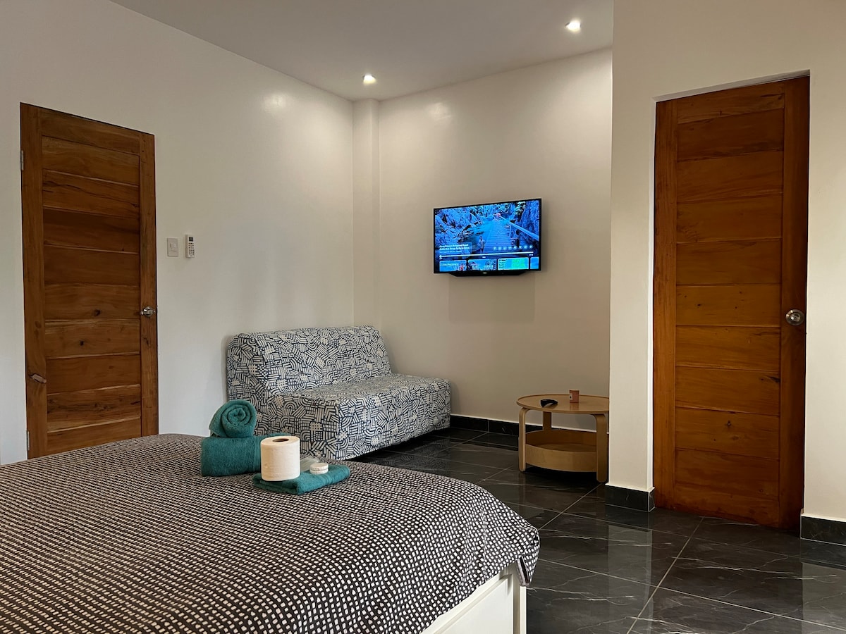 Baydreams Inn - Premium Deluxe room with Balcony