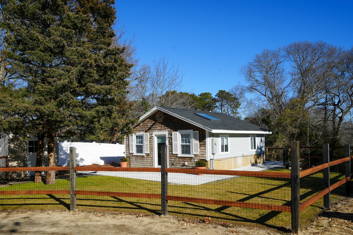 Blue Whalestone Cottages