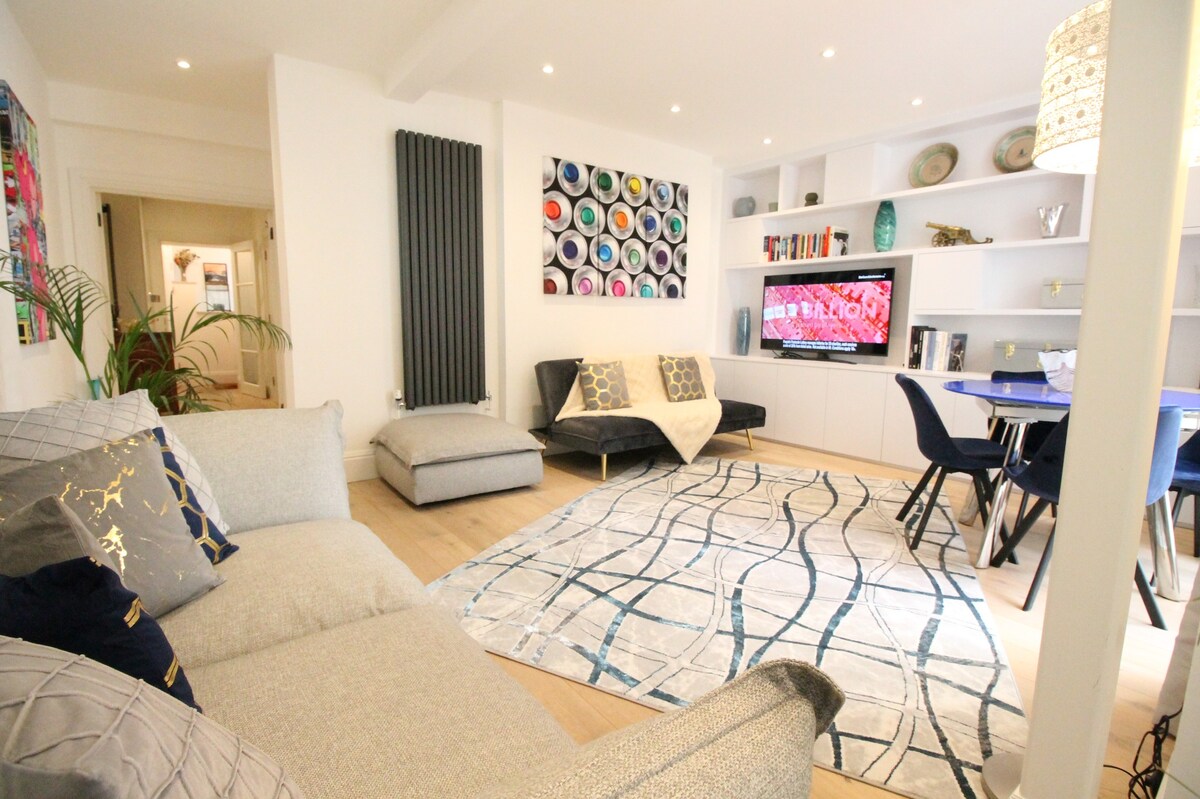 Big & Chic 2bed 2.5bath, quiet Notting Hill street