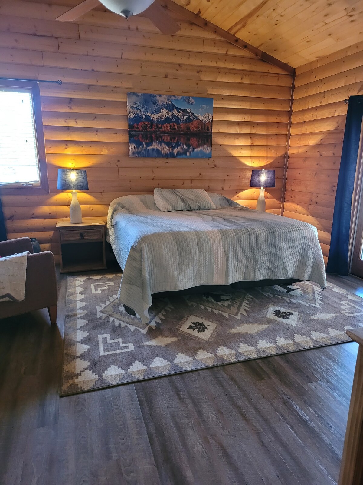 Entire Lodge Available - Sleeps 12