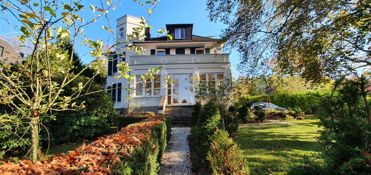 Villa am Fusse des Siebengebirges Nähe Köln/Bonn