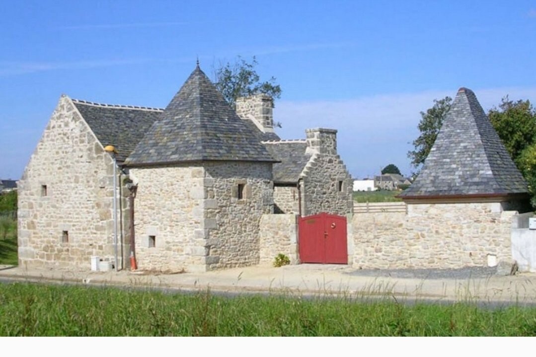 Manoir "little perl" pont de Jégu + Pool + chimney