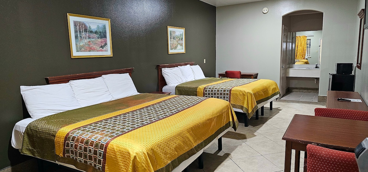 Deluxe King Executive Suites with Two King beds