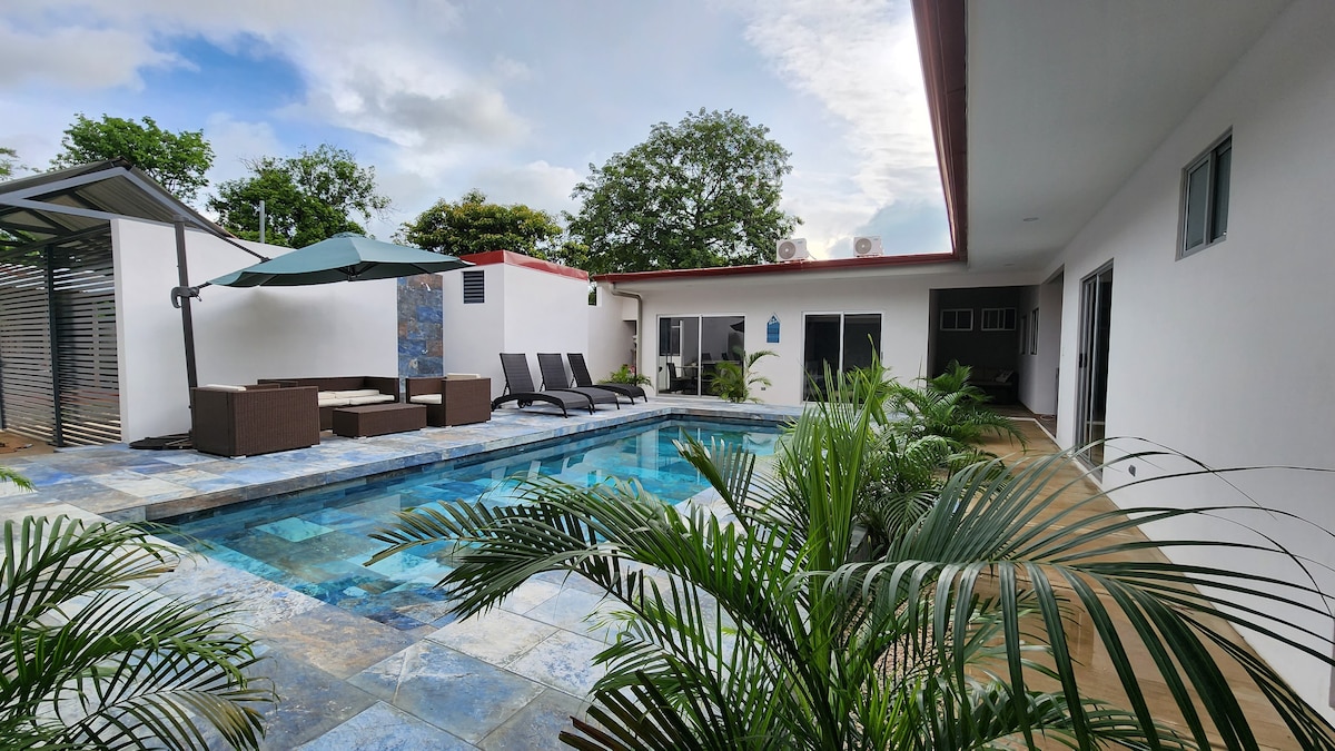 Beautiful Equipped Villa with Pool - Potrero