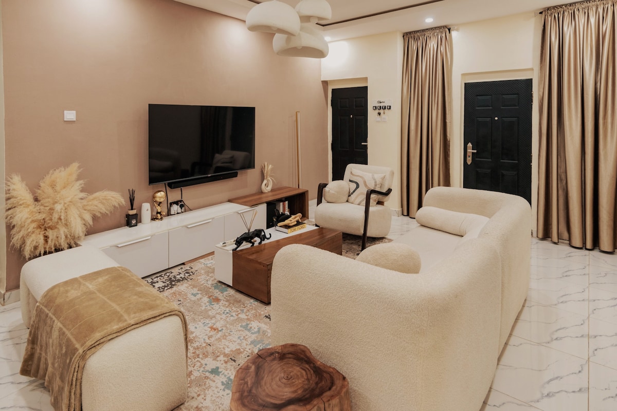 Premium 2-Bedroom Oasis with Starlink