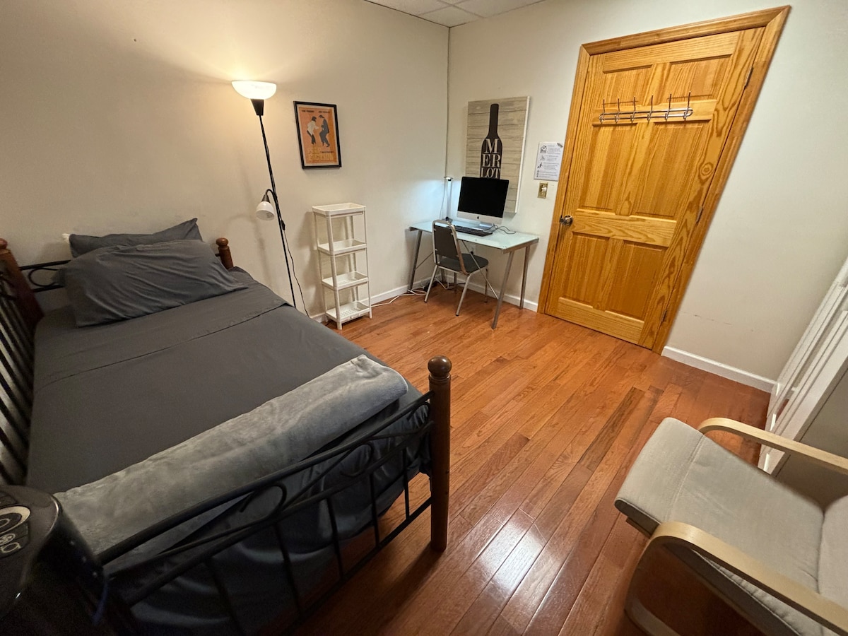 Summer CoLiving RM 5 | Center City