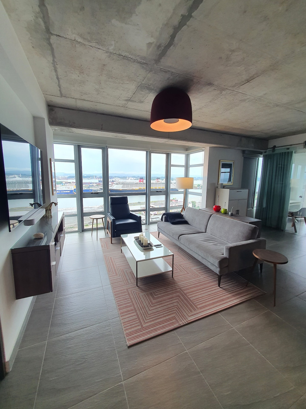 Luxury Condo Near the beach ! 1507