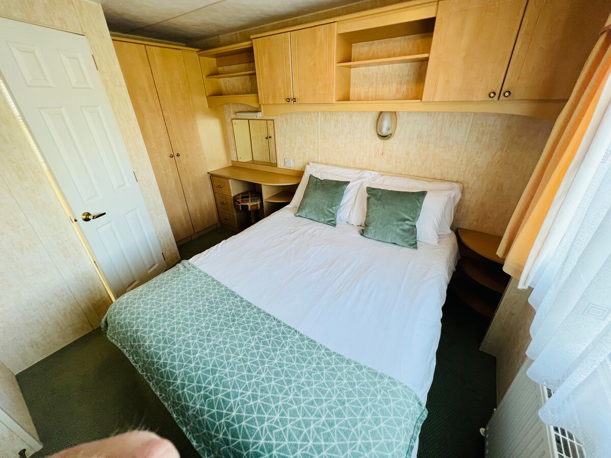 2 Bedroom Caravan SHS3, Sandhills, Bembriedge