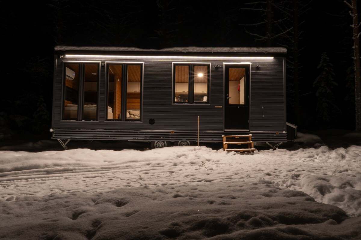 Kotatuli Forest Lodge Glamping Metsämökki