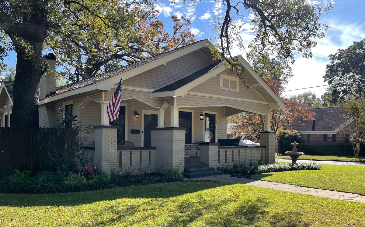 Corner Craftsman