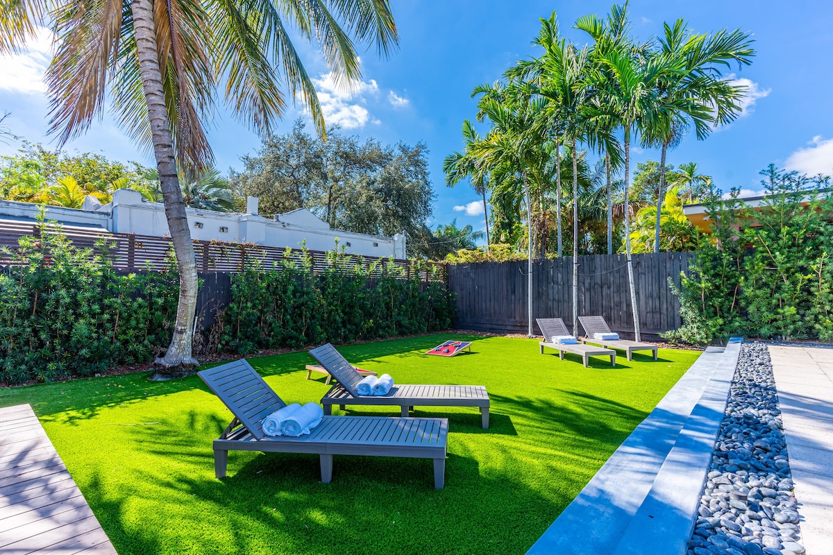 Magnificent Pool House Miami Coconut Grove