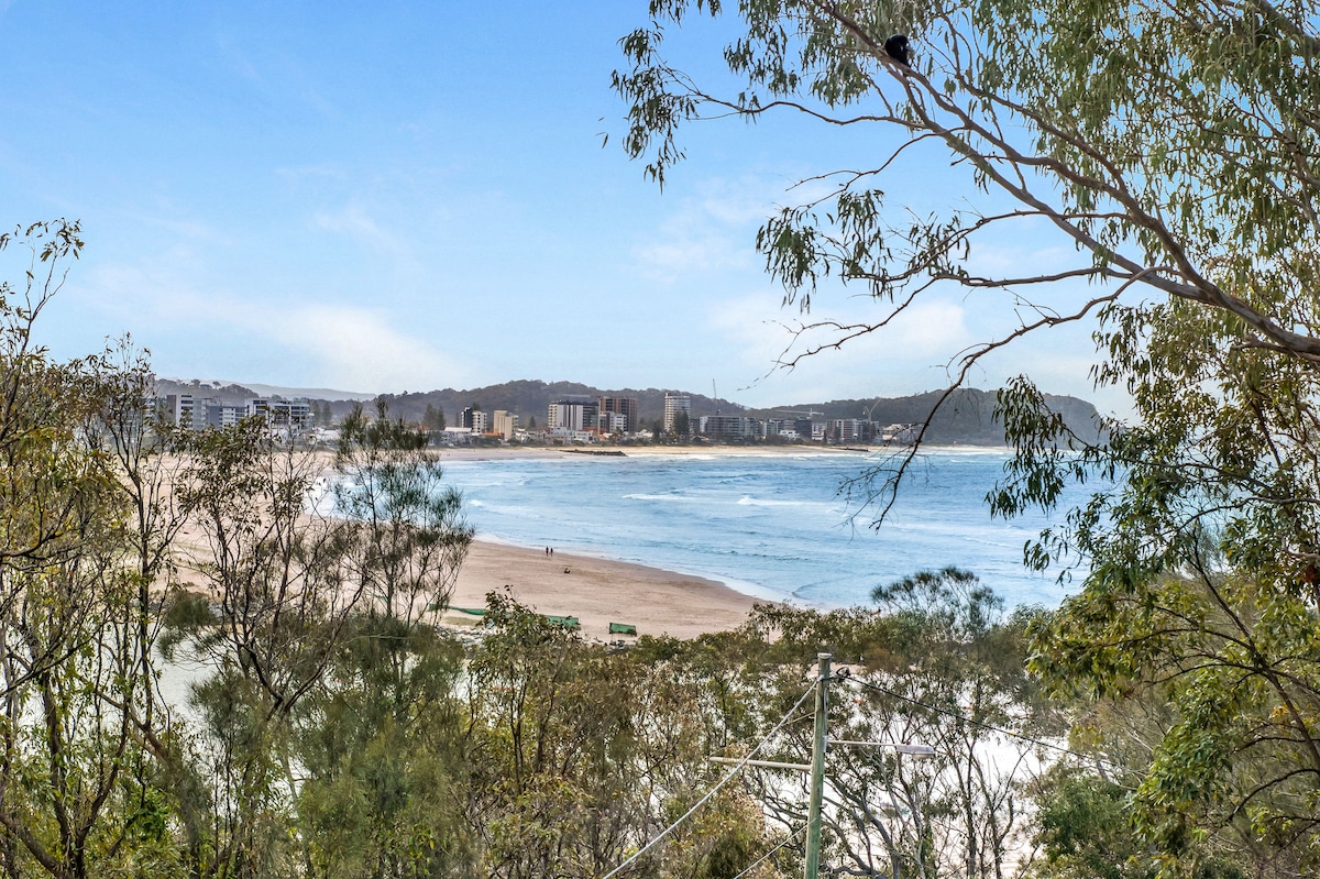 Oceanside Villa II. Forest meets Sea