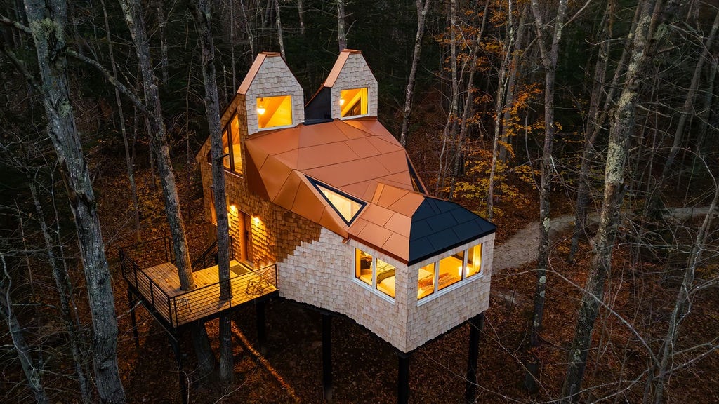 The Copper Fox Treehouse