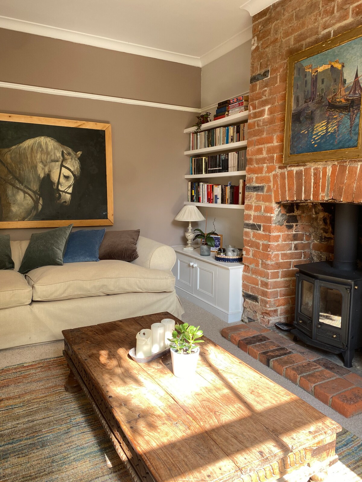 Welcoming cosy cottage
