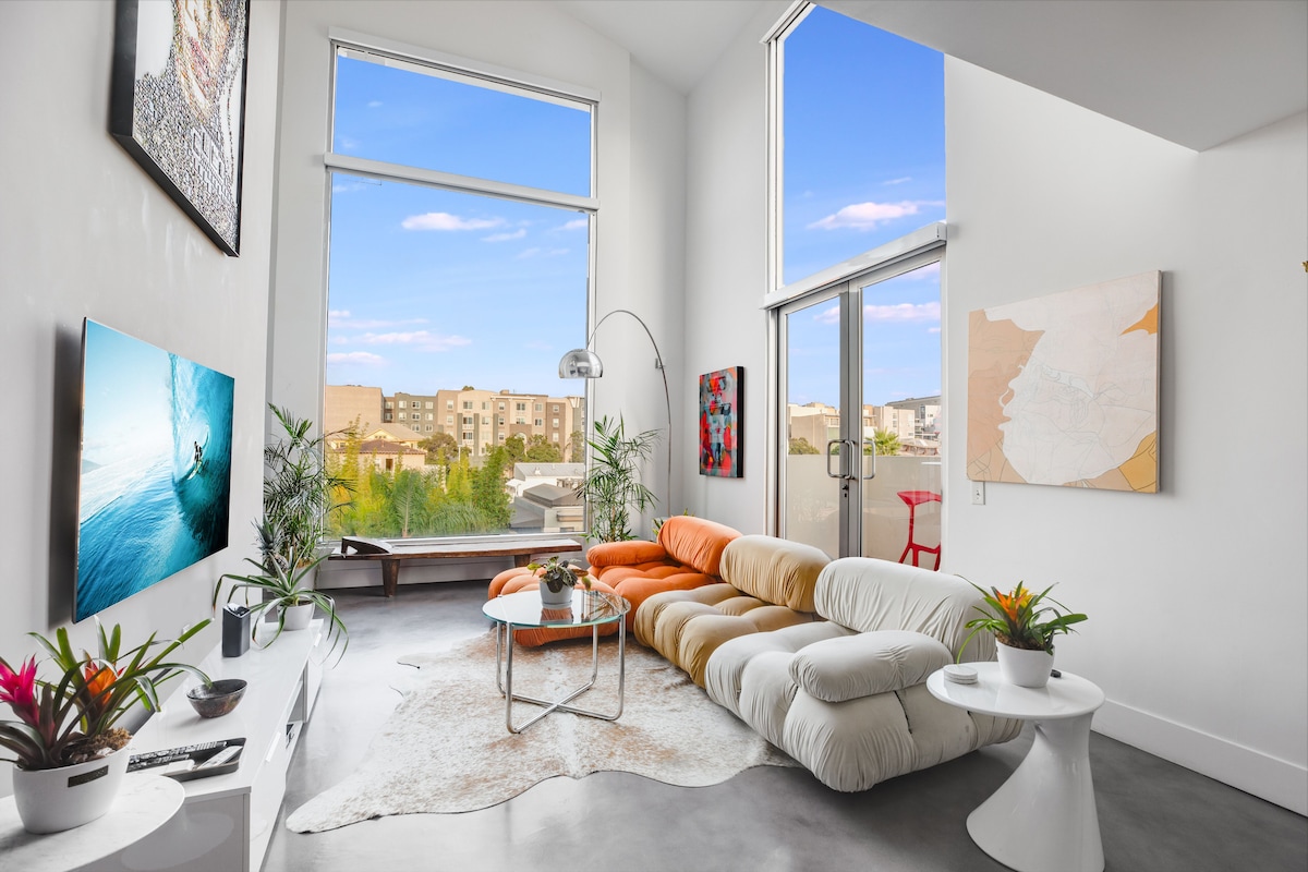 Contemporary Loft with Harbor & City Views