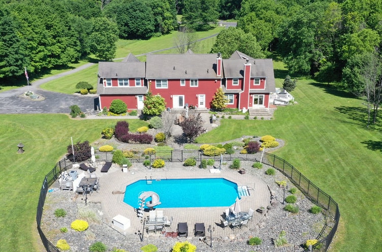 Estate with pool on 11 beautiful acres