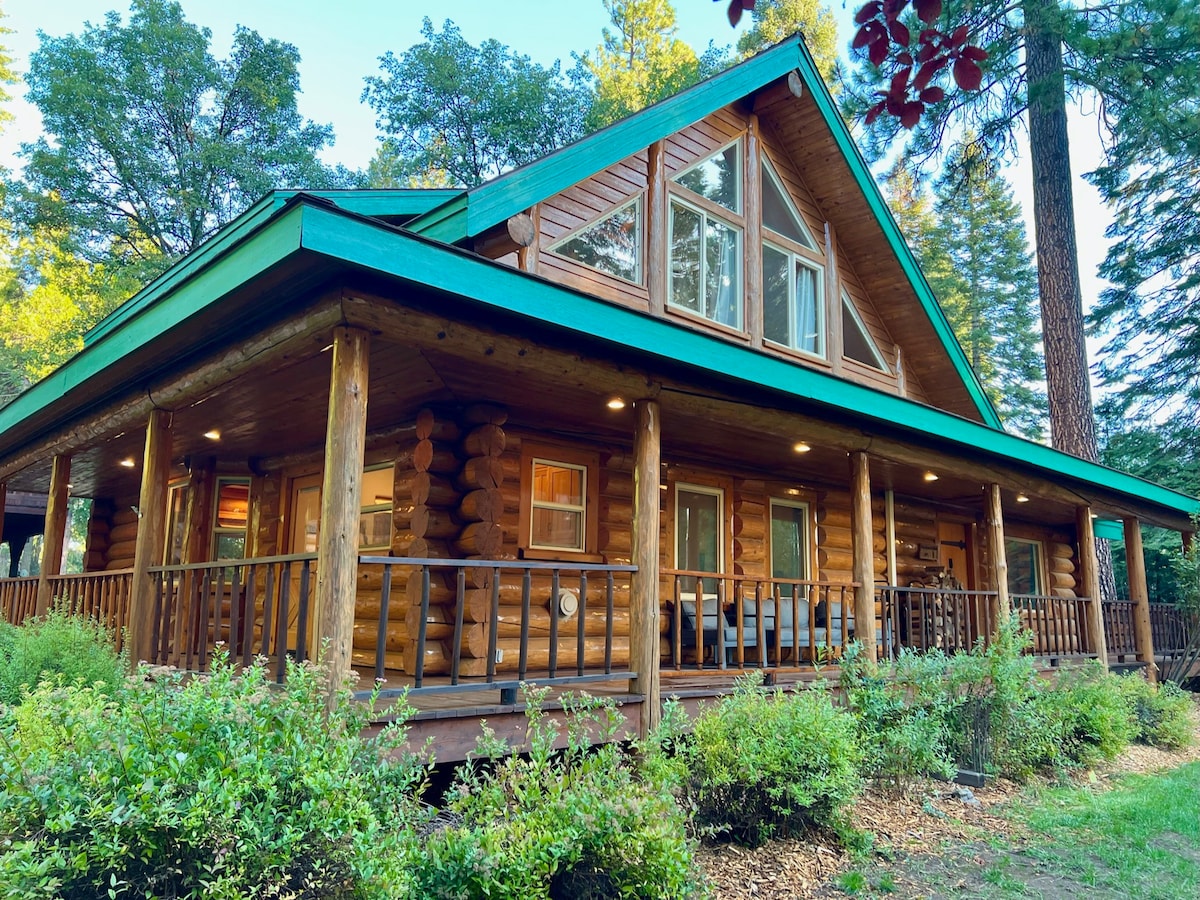 The Yeti Lodge - In Mt. Shasta