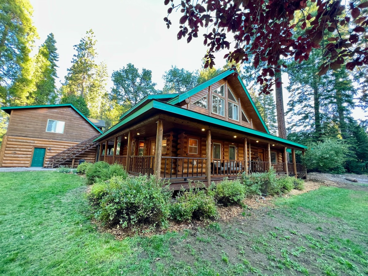 The Yeti Lodge - In Mt. Shasta