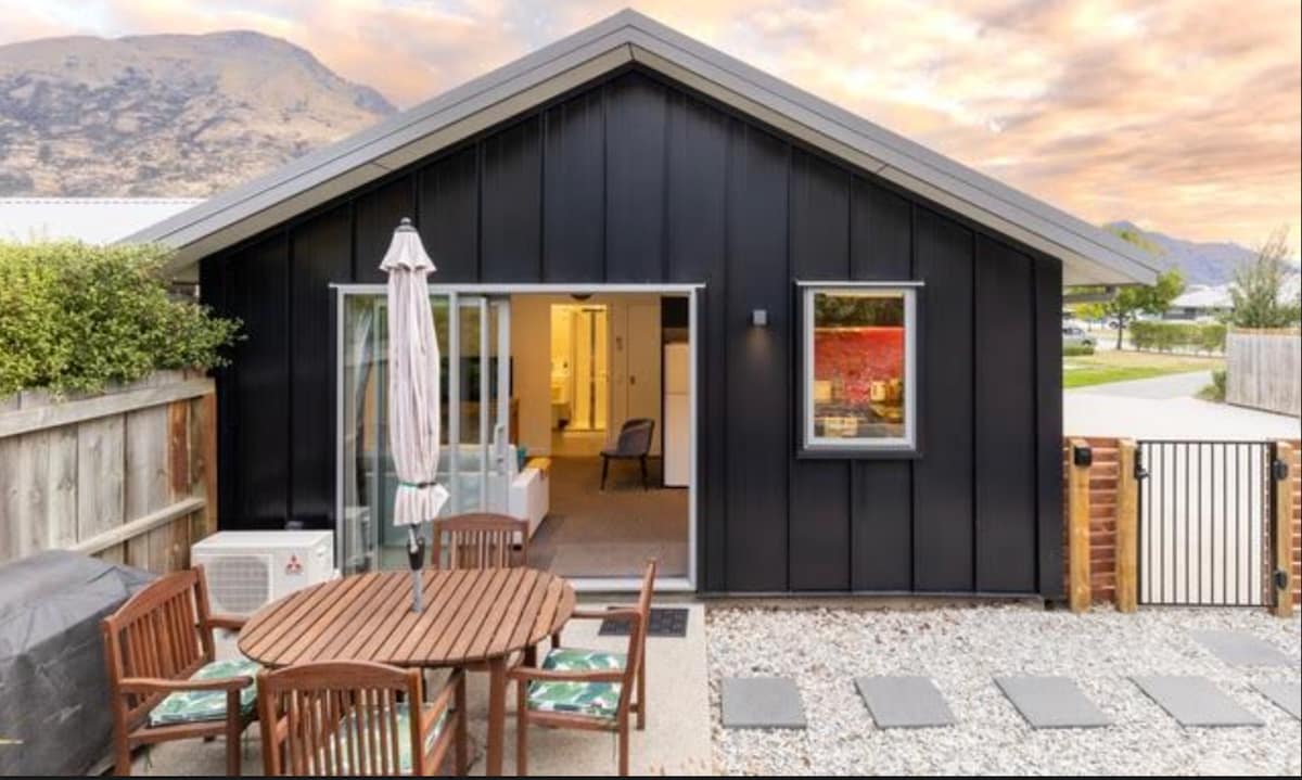 Queenstown, Private Getaway.