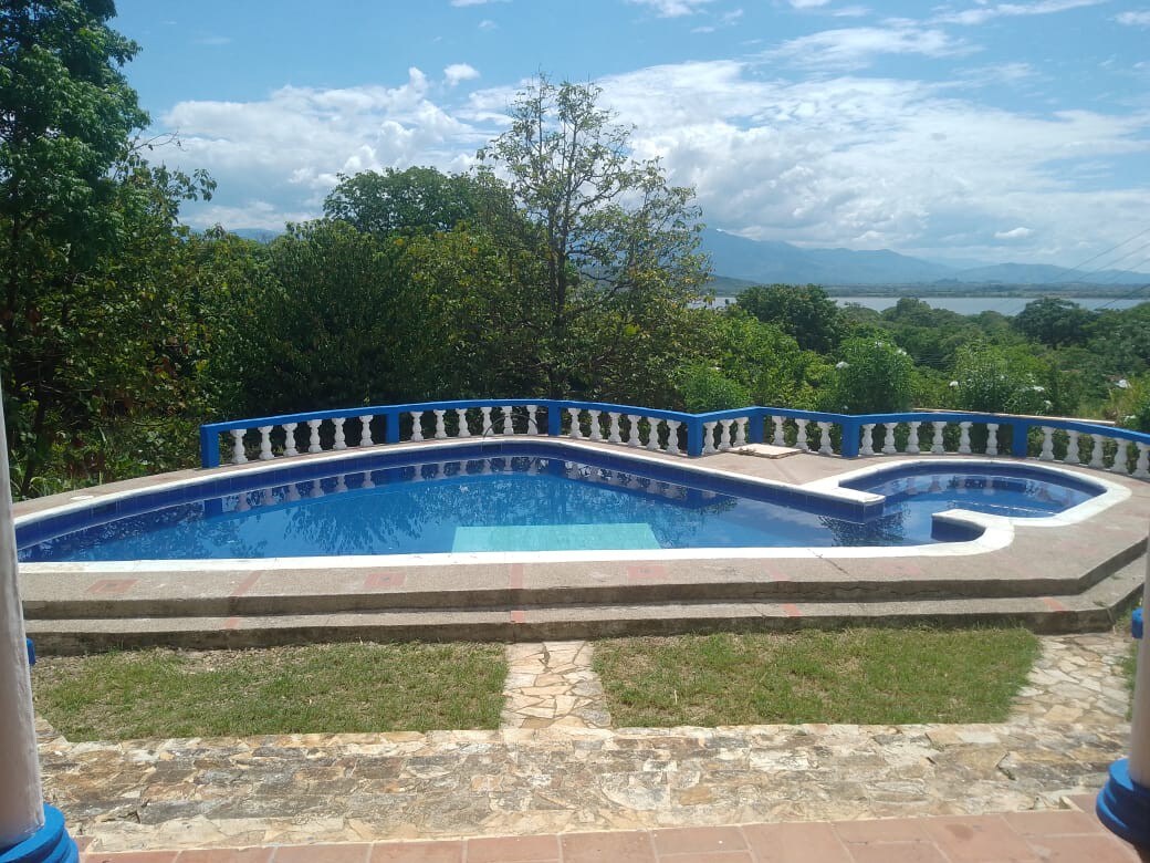 Cabaña piscina con chorros Privada