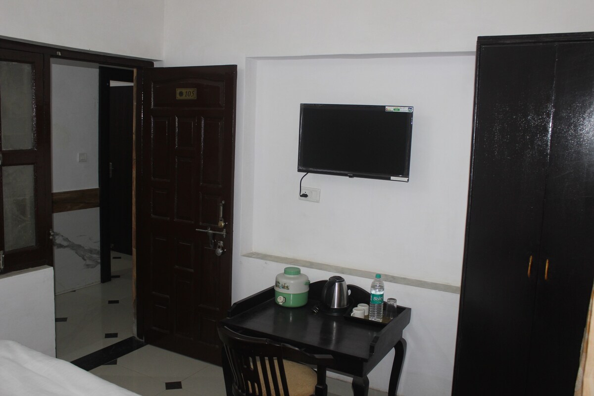 Hotel Lasani Inn Budget room